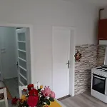 Apartament White & Tidy - *