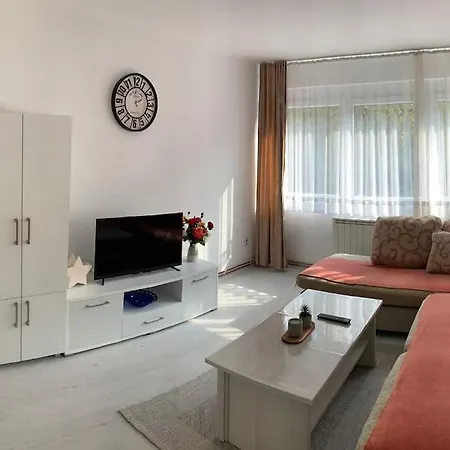 White & Tidy -